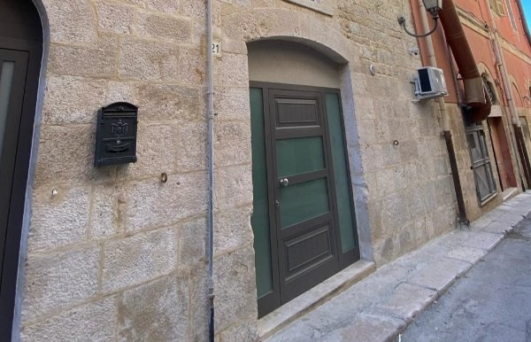 Via Duca degli Abruzzi, 19