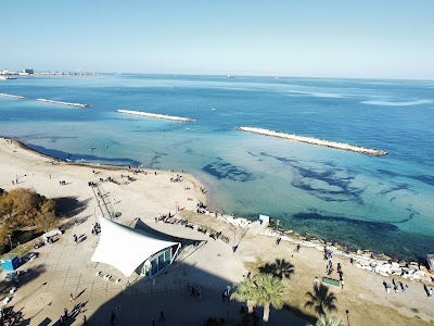 Pane e Pomodoro Beach